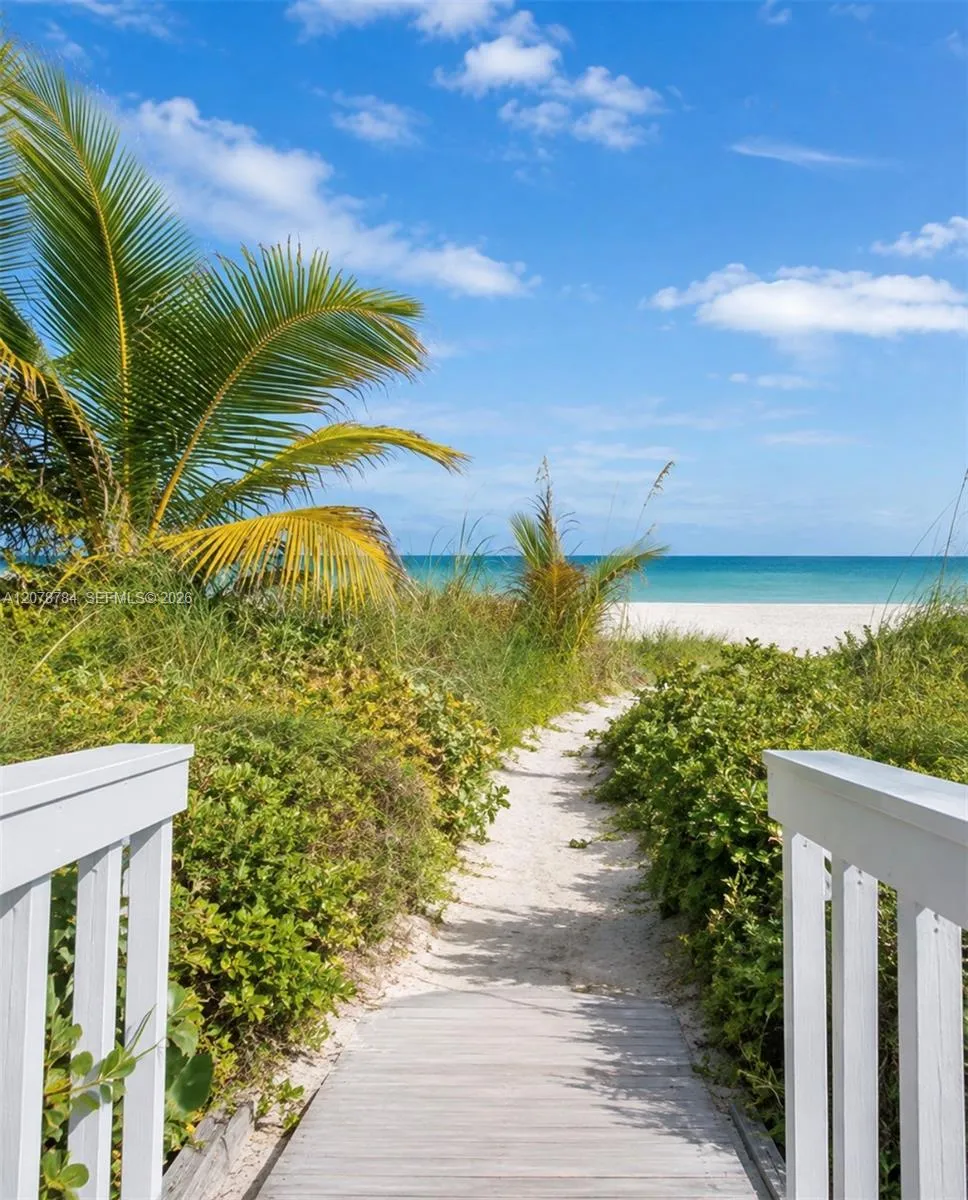 77 Crandon Blvd #5C Key Biscayne, FL 33149