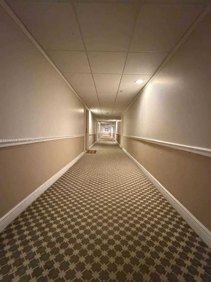 77 Crandon Blvd #5C Key Biscayne, FL 33149