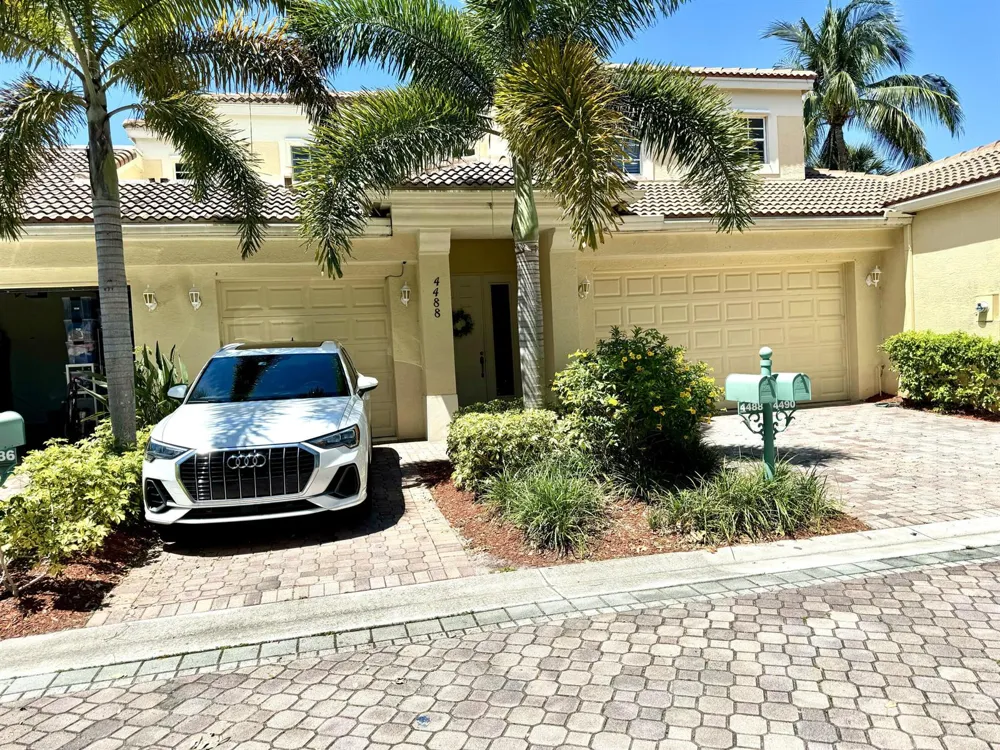 4488 Hickory Drive Palm Beach Gardens, FL 33418