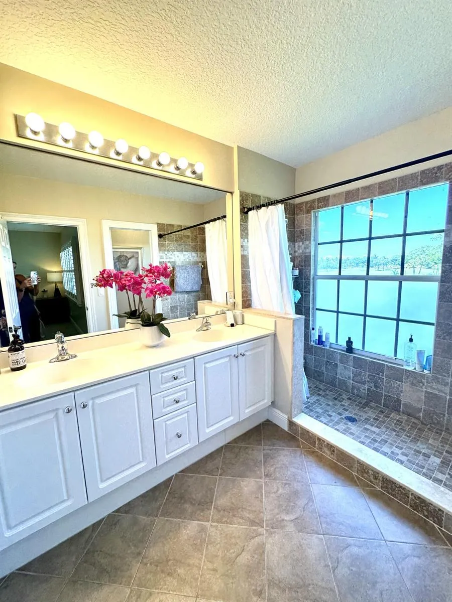 4488 Hickory Drive Palm Beach Gardens, FL 33418