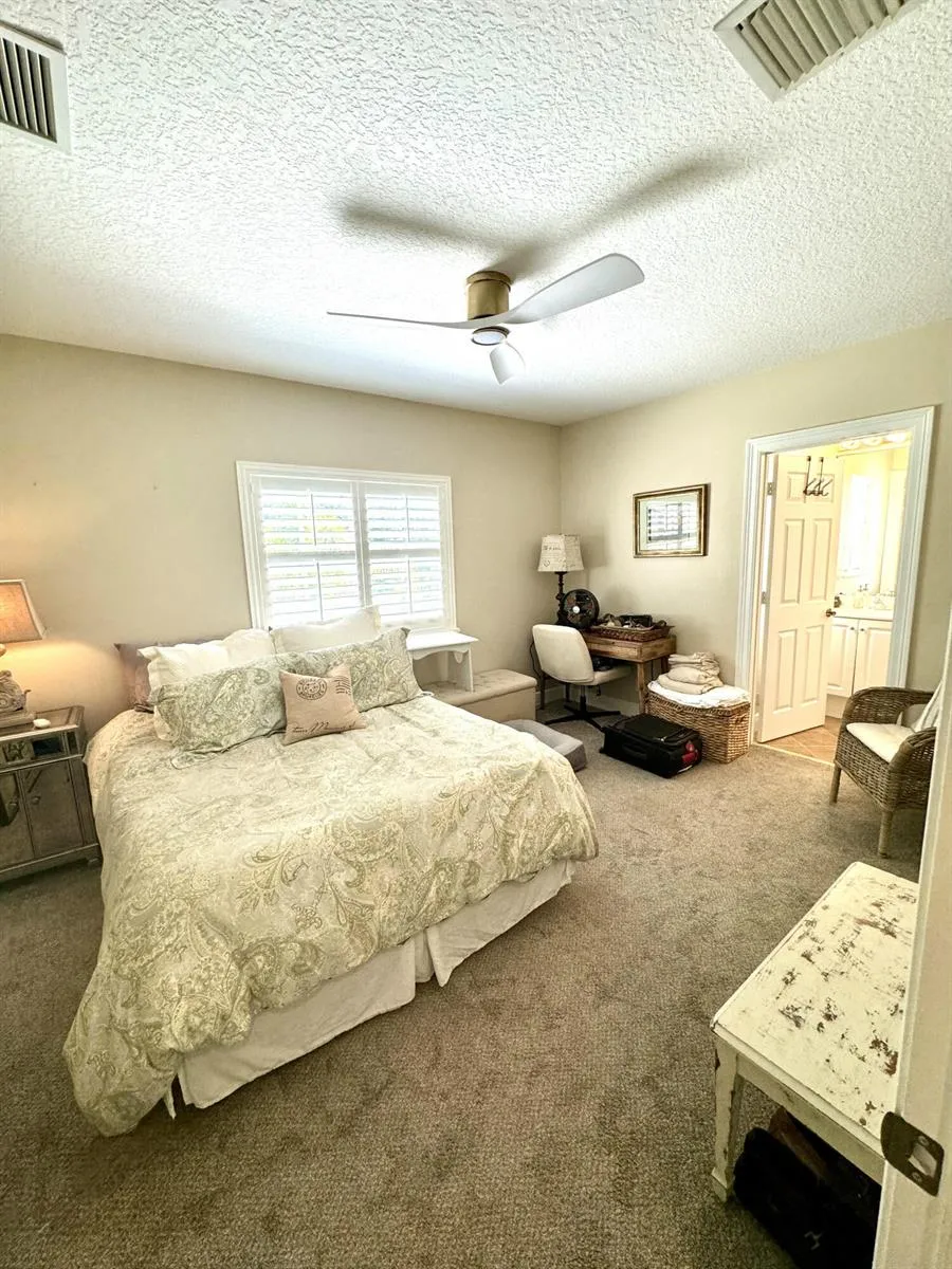 4488 Hickory Drive Palm Beach Gardens, FL 33418