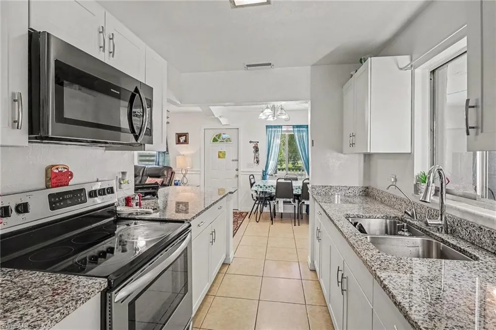 12608 2nd Street Fort Myers, FL 33905