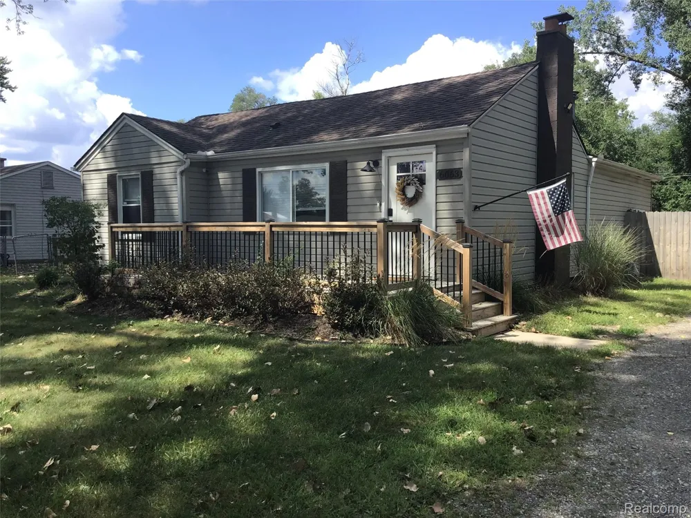 6063 Catalpa Avenue Sterling Heights City, MI 48314