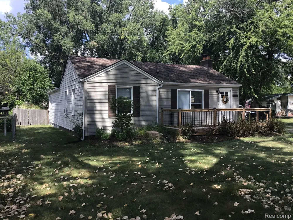 6063 Catalpa Avenue Sterling Heights City, MI 48314