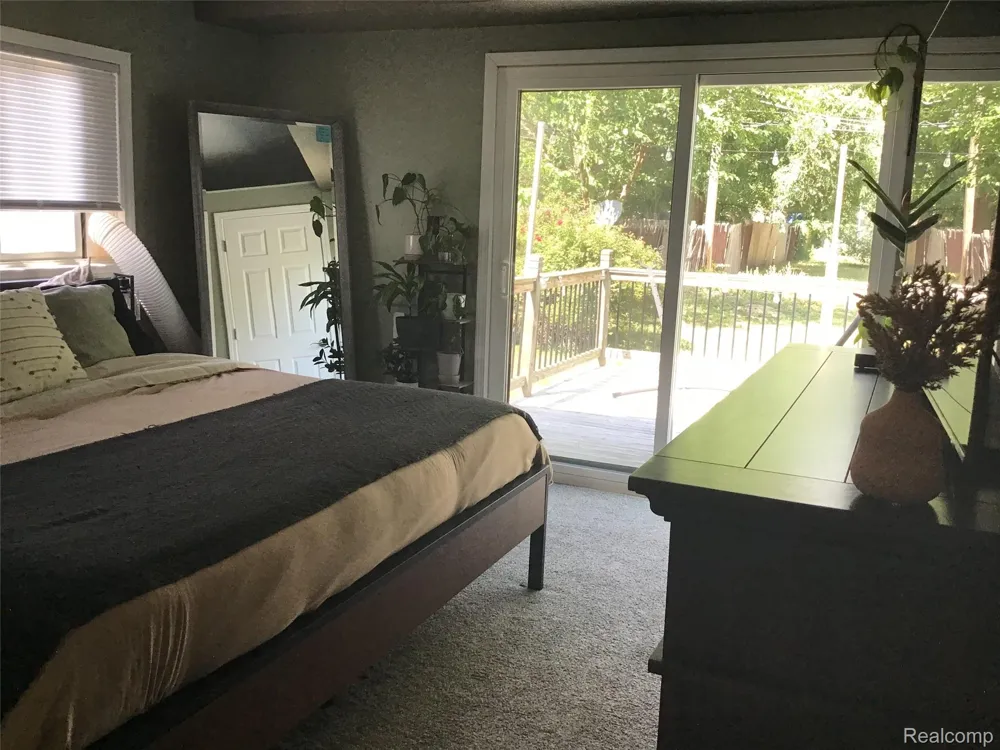 6063 Catalpa Avenue Sterling Heights City, MI 48314