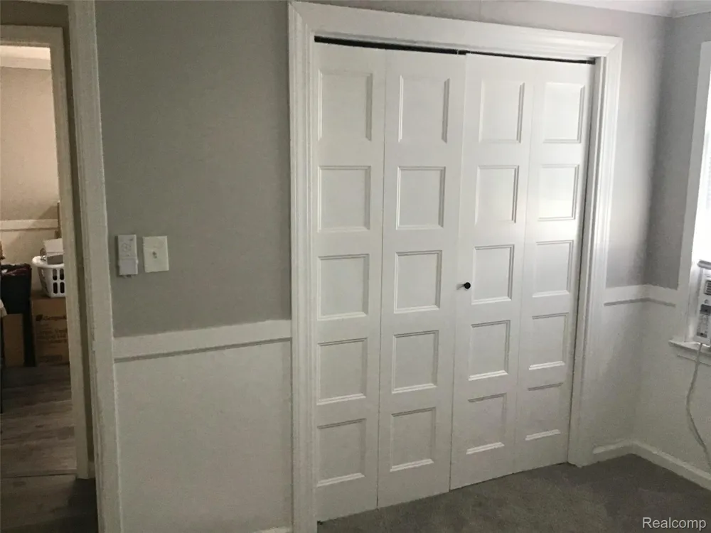 6063 Catalpa Avenue Sterling Heights City, MI 48314