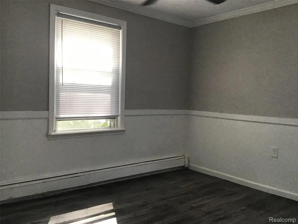 6063 Catalpa Avenue Sterling Heights City, MI 48314
