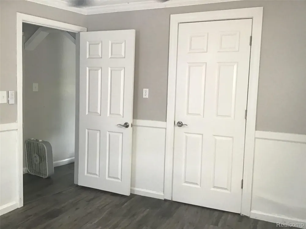 6063 Catalpa Avenue Sterling Heights City, MI 48314