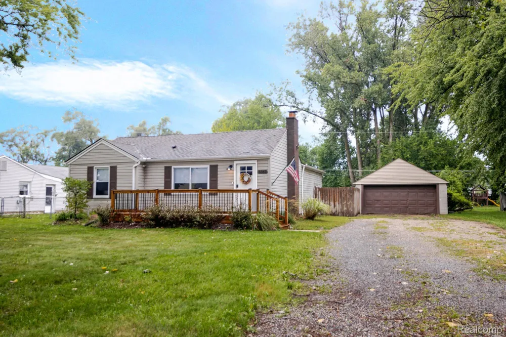 6063 Catalpa Avenue Sterling Heights City, MI 48314