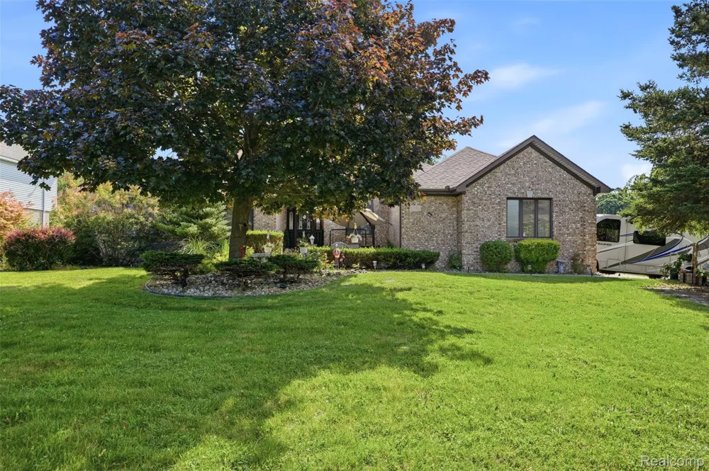 6786 Jasmine Dr Drive Troy City, MI 48098