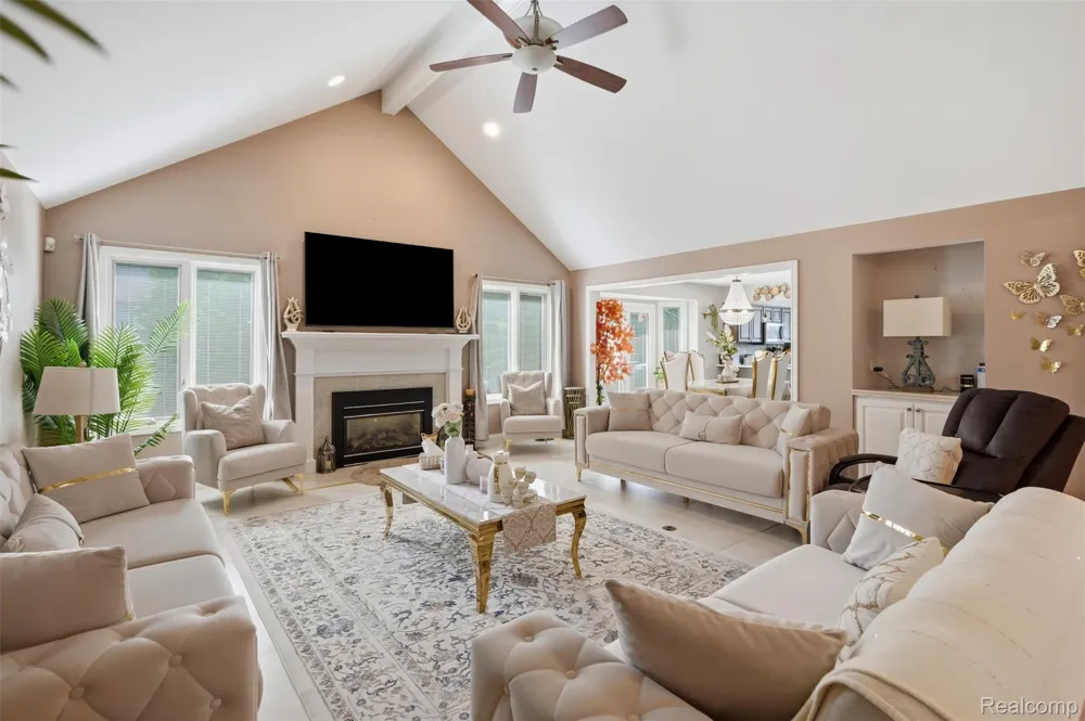 6786 Jasmine Dr Drive Troy City, MI 48098