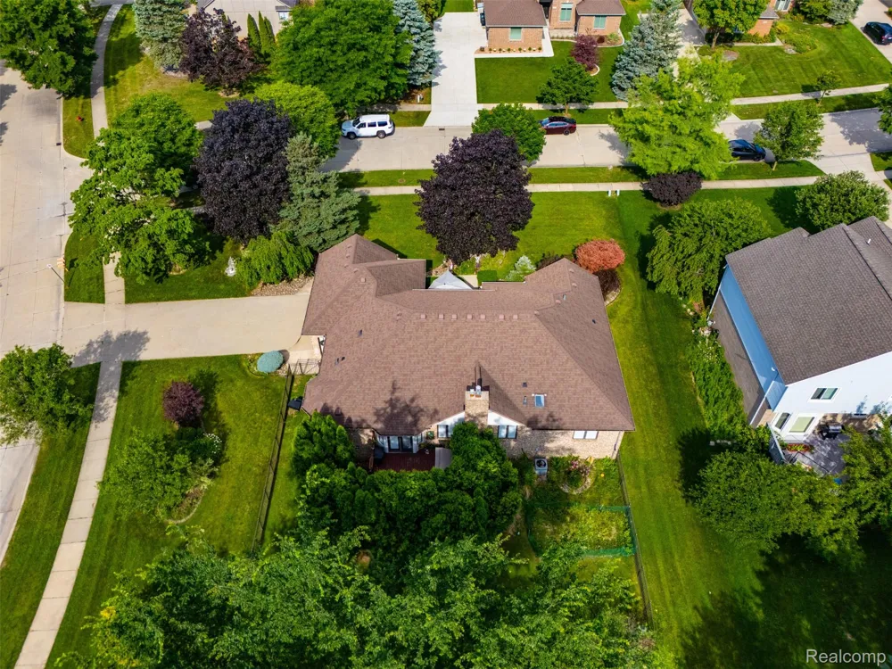 6786 Jasmine Dr Drive Troy City, MI 48098