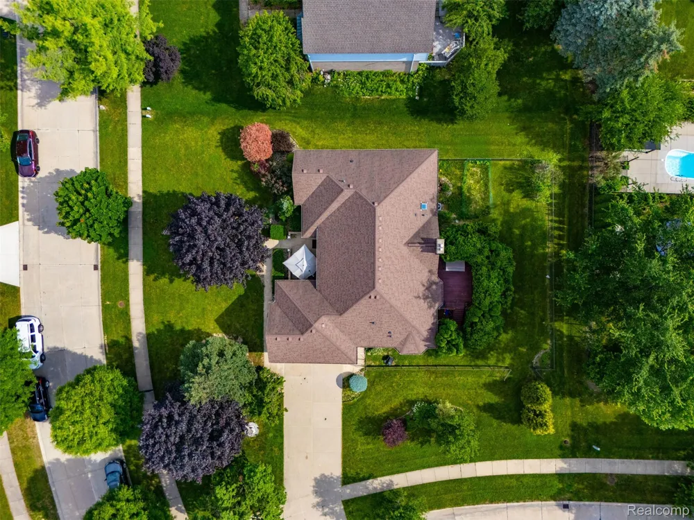 6786 Jasmine Dr Drive Troy City, MI 48098