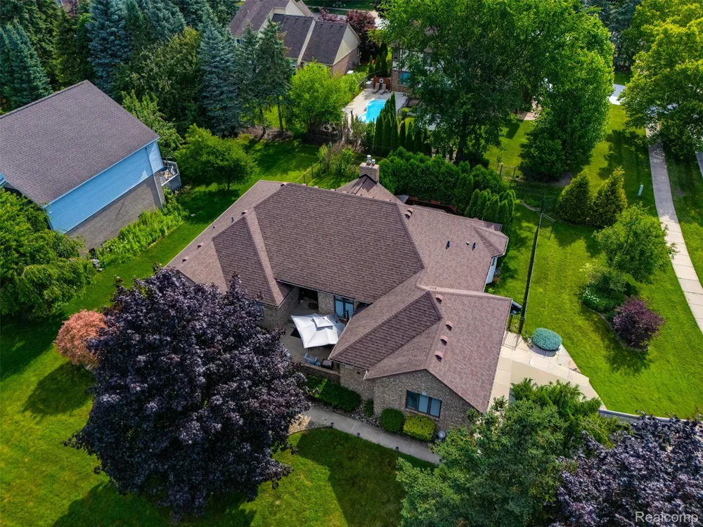 6786 Jasmine Dr Drive Troy City, MI 48098