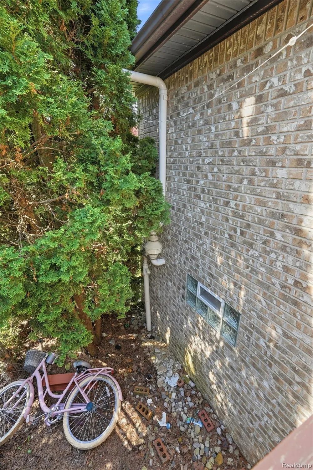 6786 Jasmine Dr Drive Troy City, MI 48098