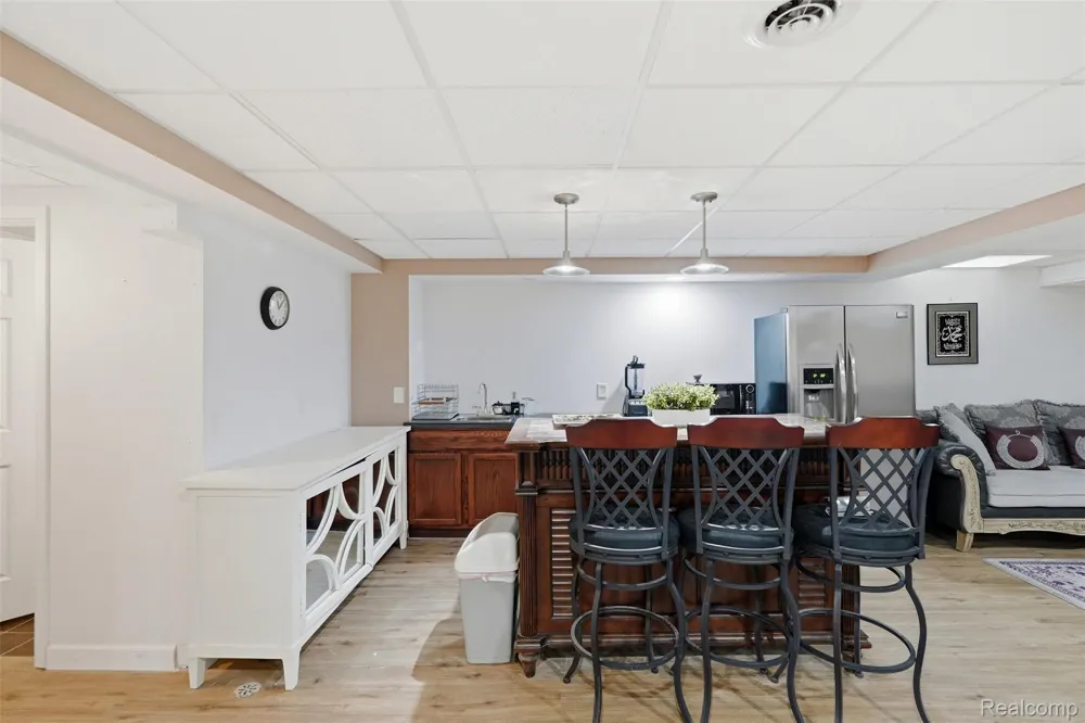 6786 Jasmine Dr Drive Troy City, MI 48098