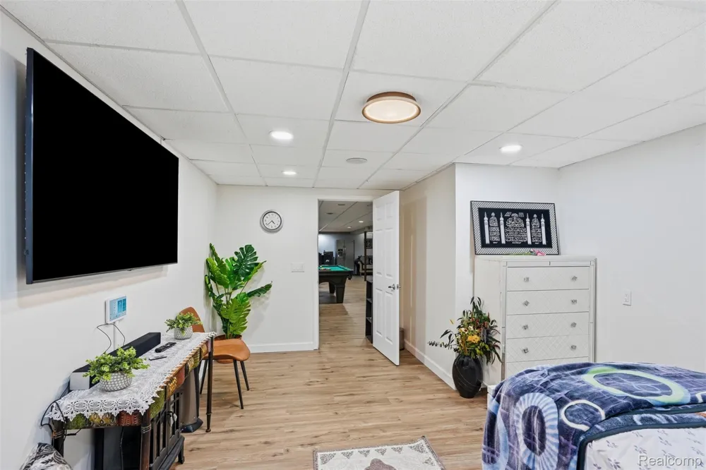 6786 Jasmine Dr Drive Troy City, MI 48098