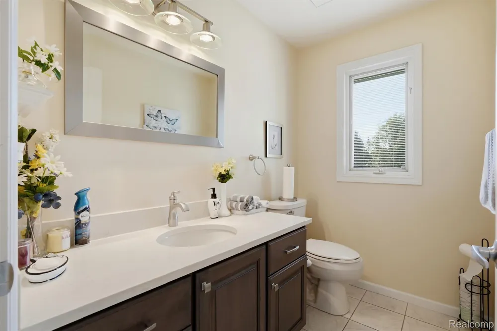 6786 Jasmine Dr Drive Troy City, MI 48098
