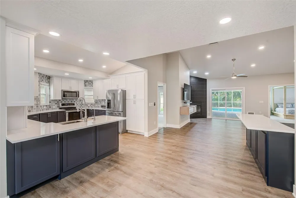 3106 FEATHERWOOD COURT Clearwater, FL 33759