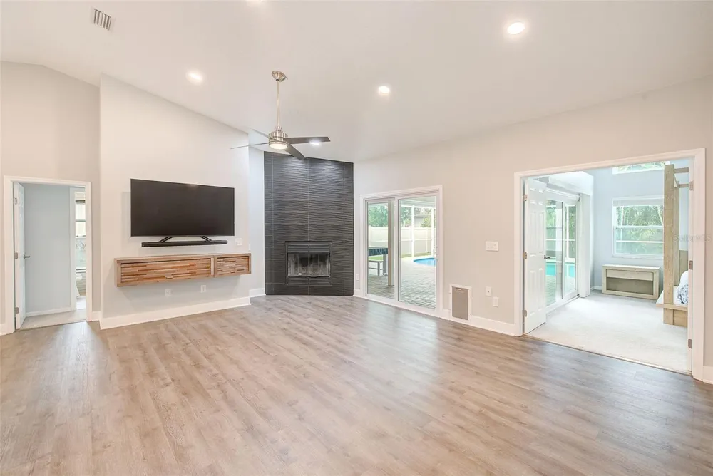 3106 FEATHERWOOD COURT Clearwater, FL 33759