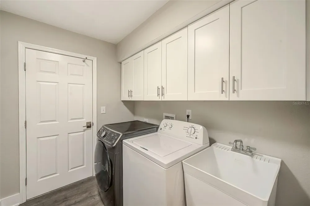 3106 FEATHERWOOD COURT Clearwater, FL 33759