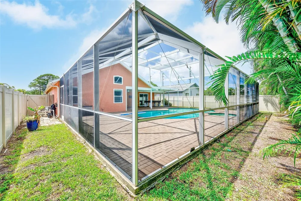3106 FEATHERWOOD COURT Clearwater, FL 33759