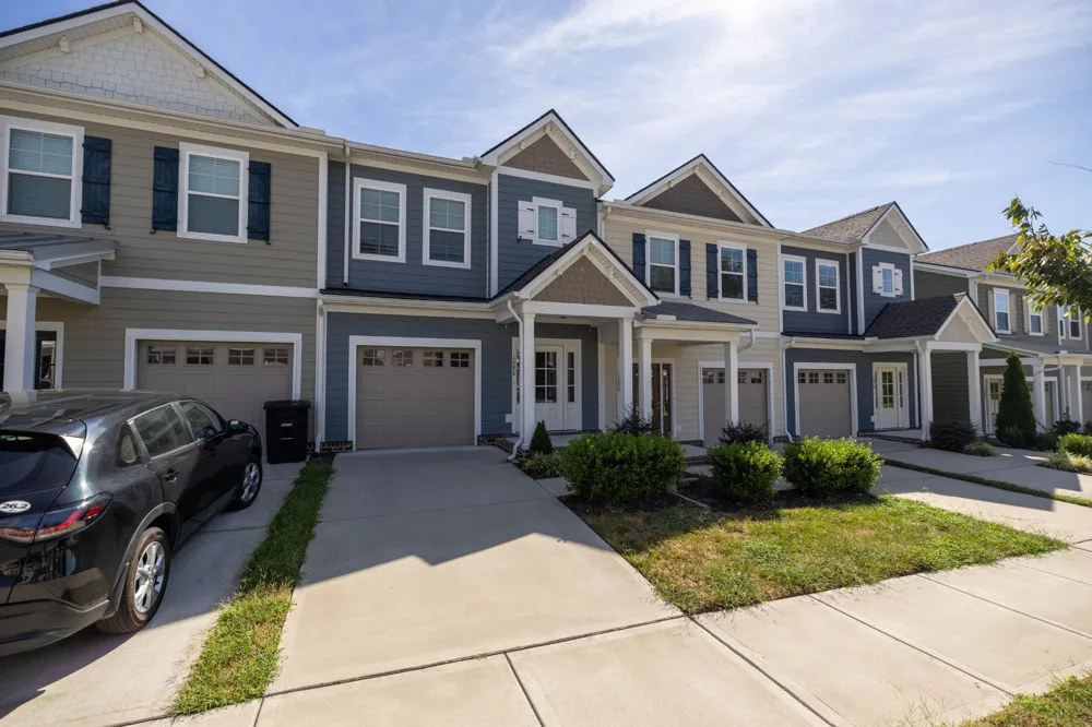 1086 Sweetleaf Dr Franklin, TN 37064