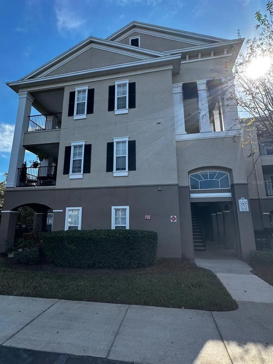 3605 CONROY ROAD #524 Orlando, FL 32839