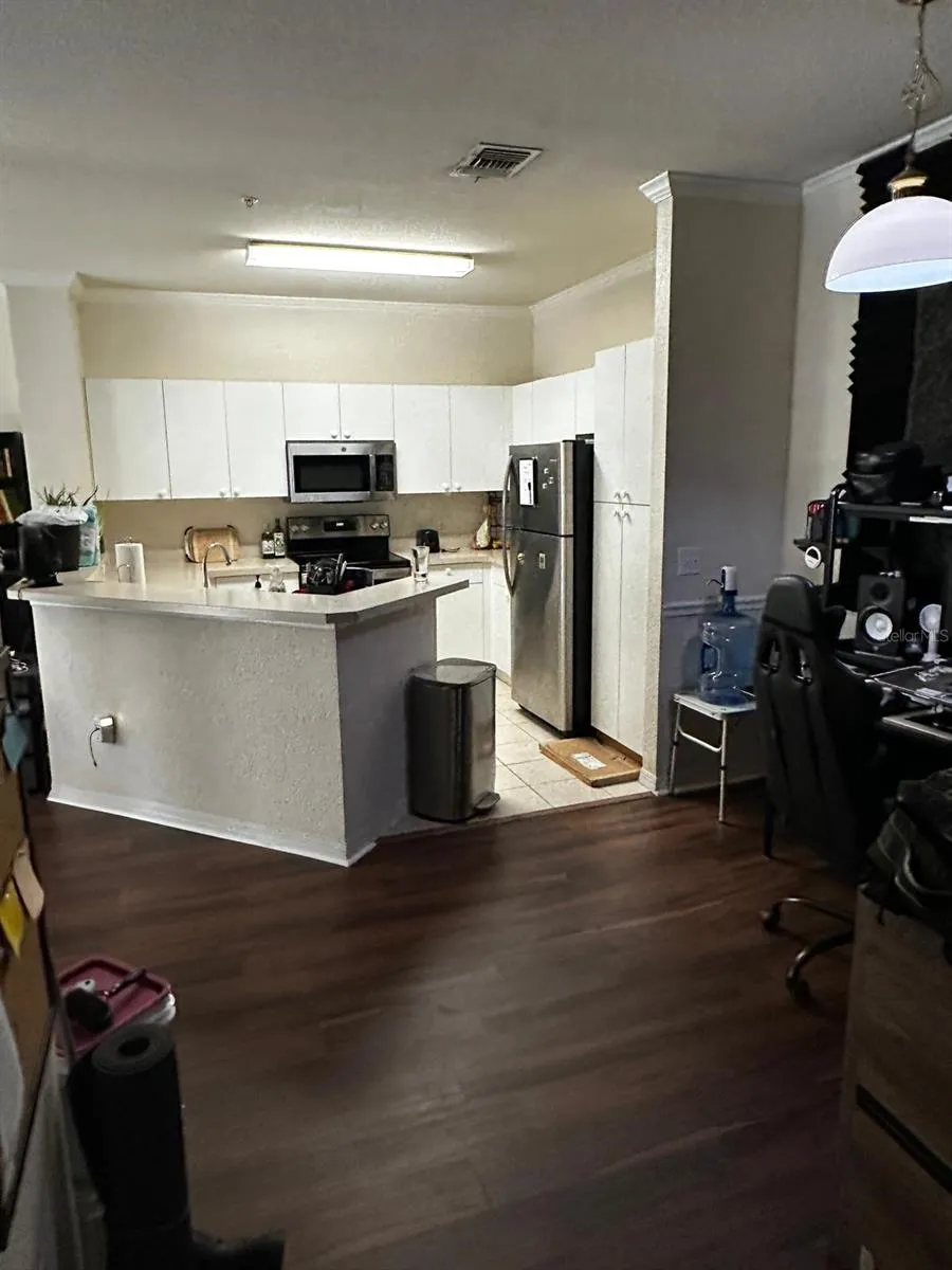 3605 CONROY ROAD #524 Orlando, FL 32839