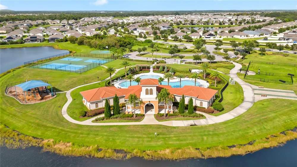 16636 WINDMILL FORGE PASS Wimauma, FL 33598