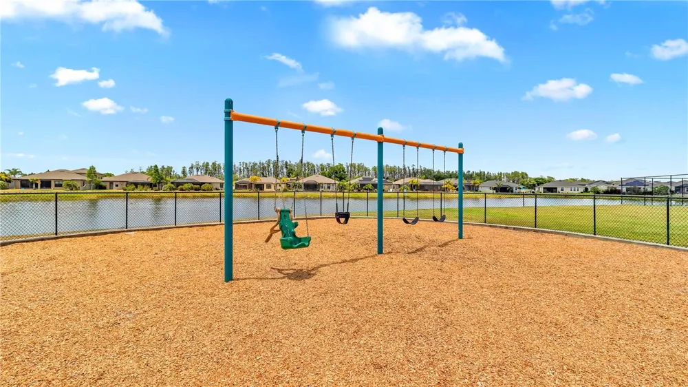 16636 WINDMILL FORGE PASS Wimauma, FL 33598