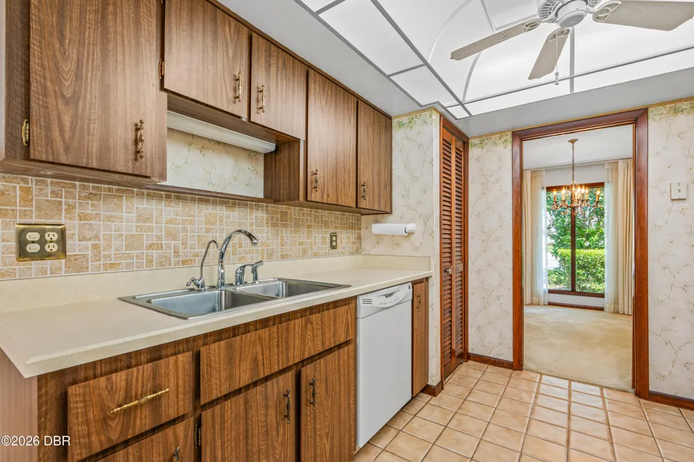 82 S St Andrews Drive Ormond Beach, FL 32174