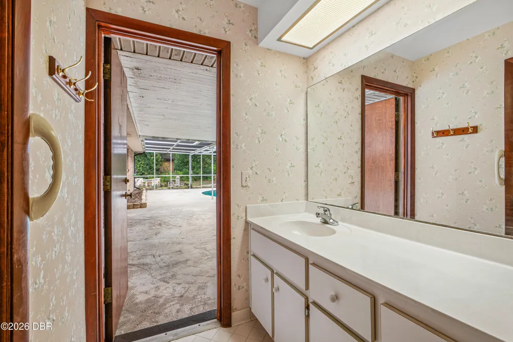 82 S St Andrews Drive Ormond Beach, FL 32174