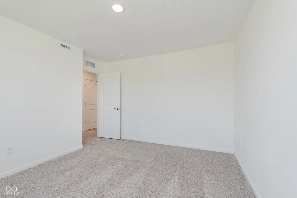 3782 Sterling Drive Whitestown, IN 46075