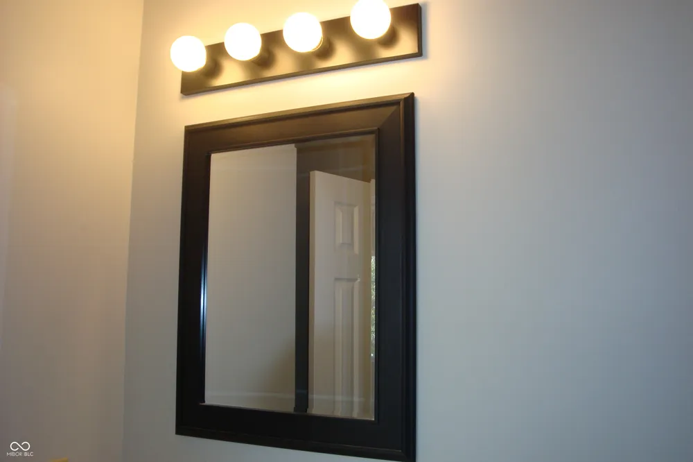 2477 Grand Fir Drive Greenwood, IN 46143