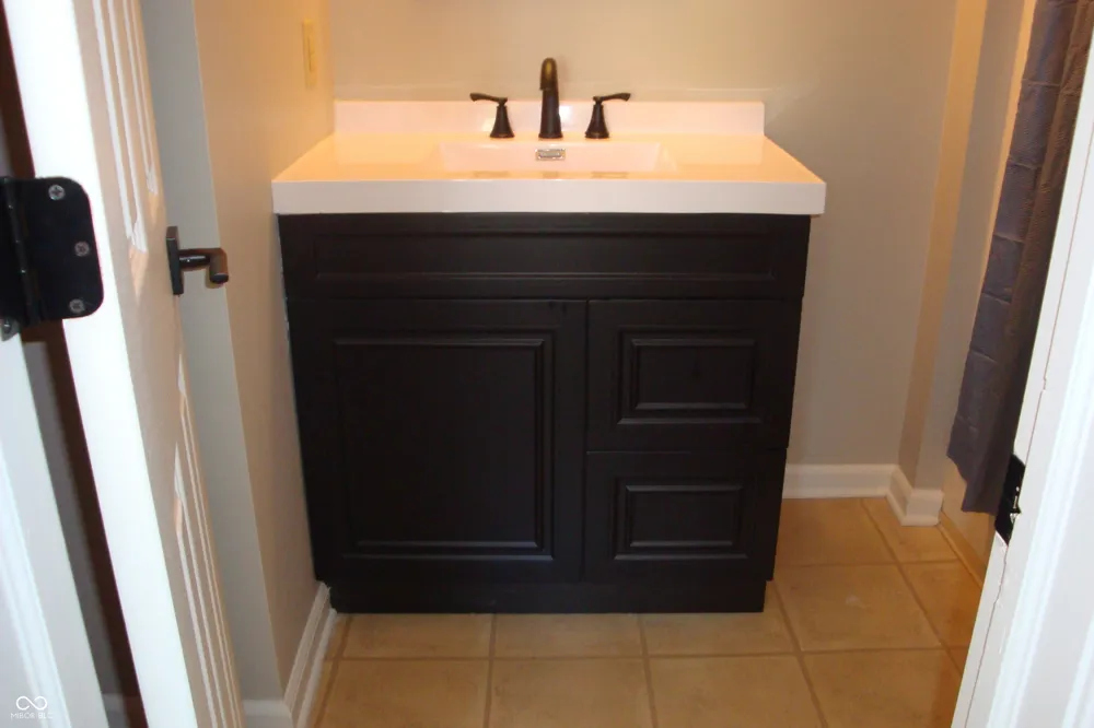 2477 Grand Fir Drive Greenwood, IN 46143