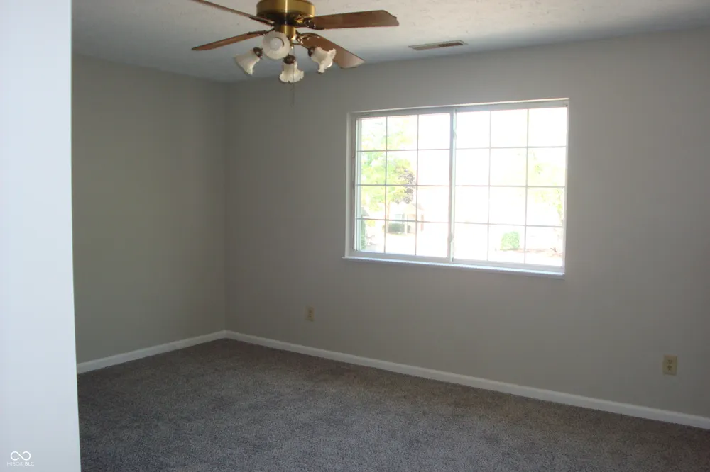 2477 Grand Fir Drive Greenwood, IN 46143