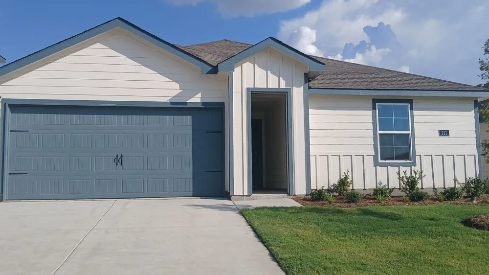 211 Whispering Pine Drive Royse City, TX 75189