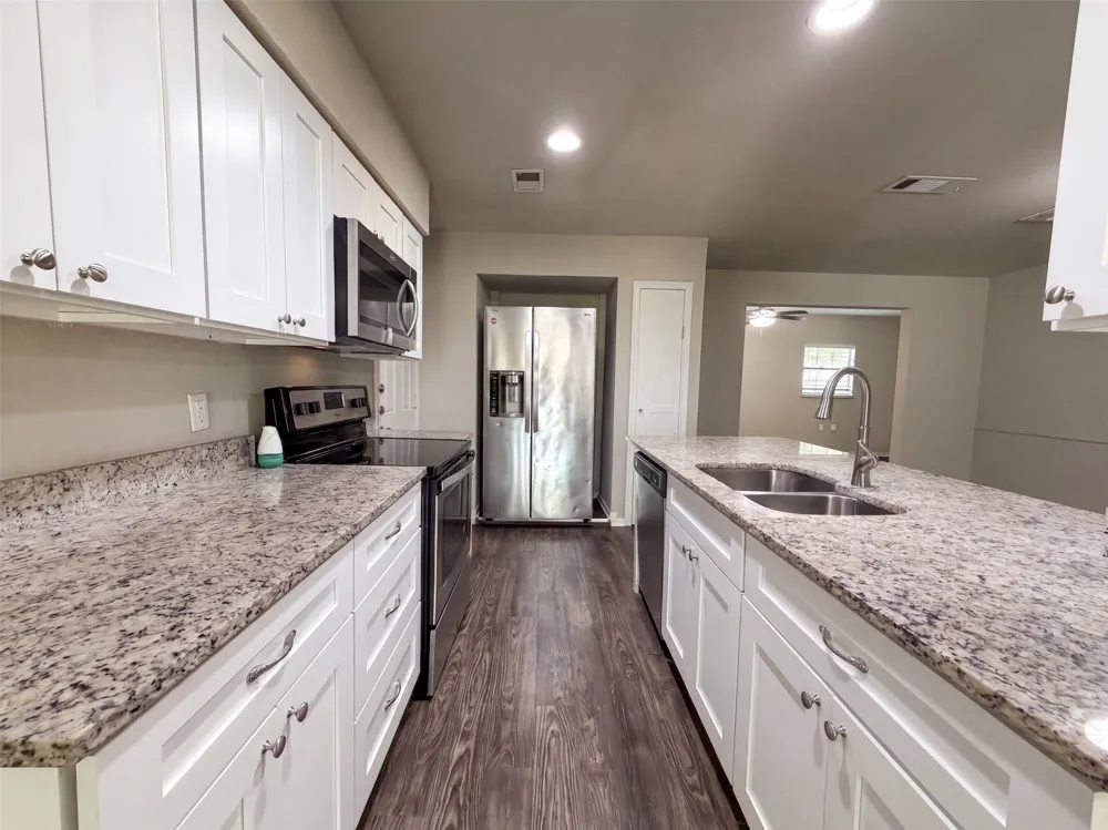 330 E Coral Way Grand Prairie, TX 75051