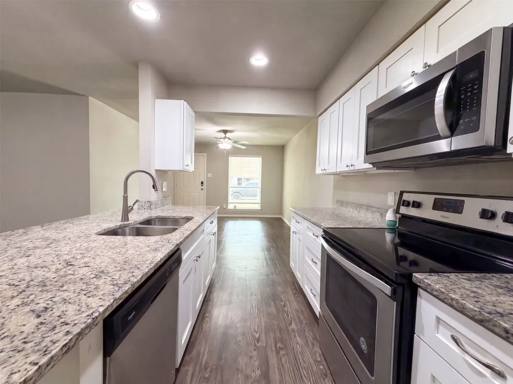 330 E Coral Way Grand Prairie, TX 75051