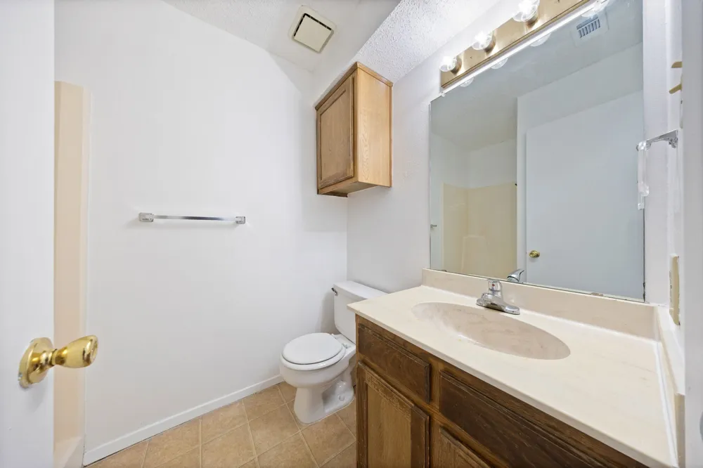 929 W Hickory Street #A5 Denton, TX 76201