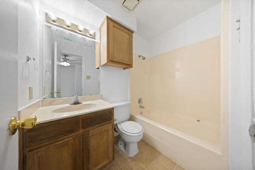 929 W Hickory Street #A5 Denton, TX 76201