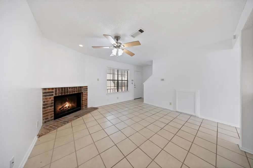 929 W Hickory Street #A5 Denton, TX 76201