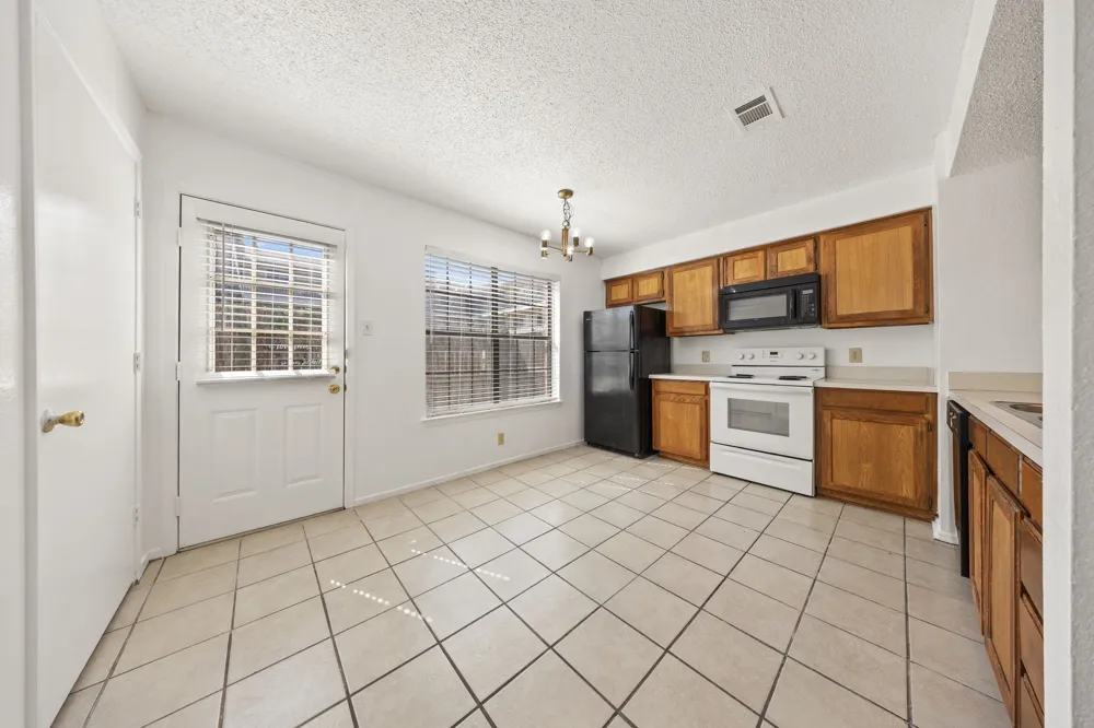 929 W Hickory Street #A5 Denton, TX 76201