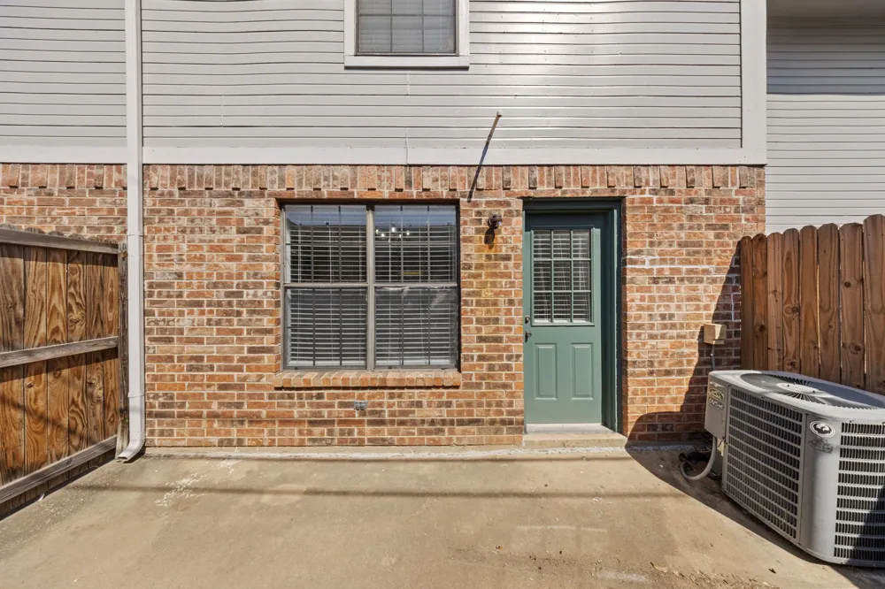 929 W Hickory Street #A5 Denton, TX 76201