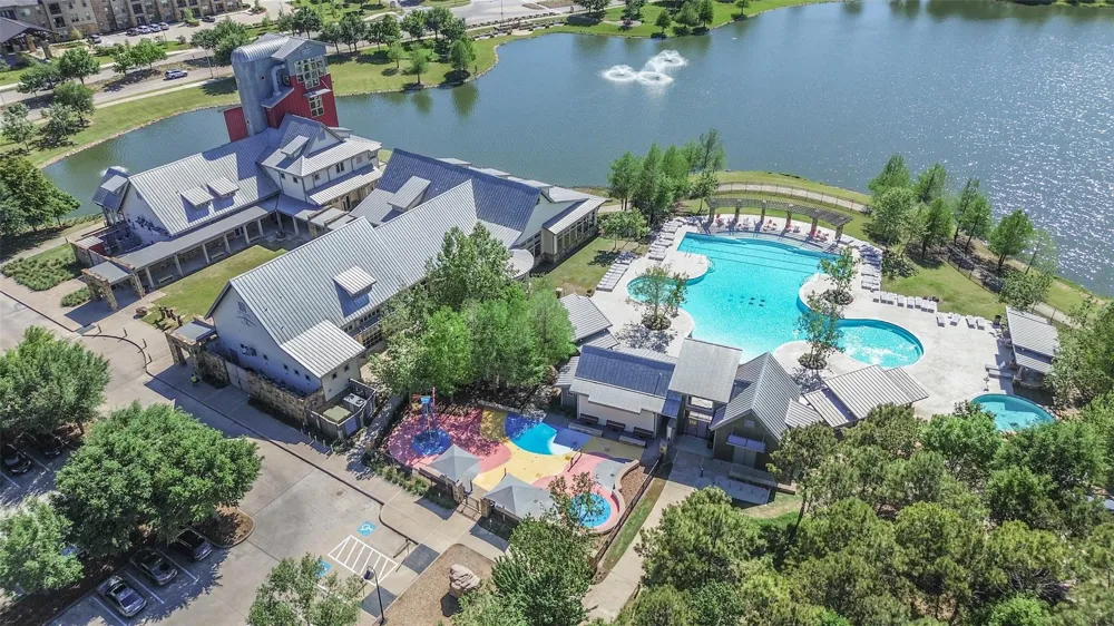 5562 Amber Brook Lane Fulshear, TX 77441