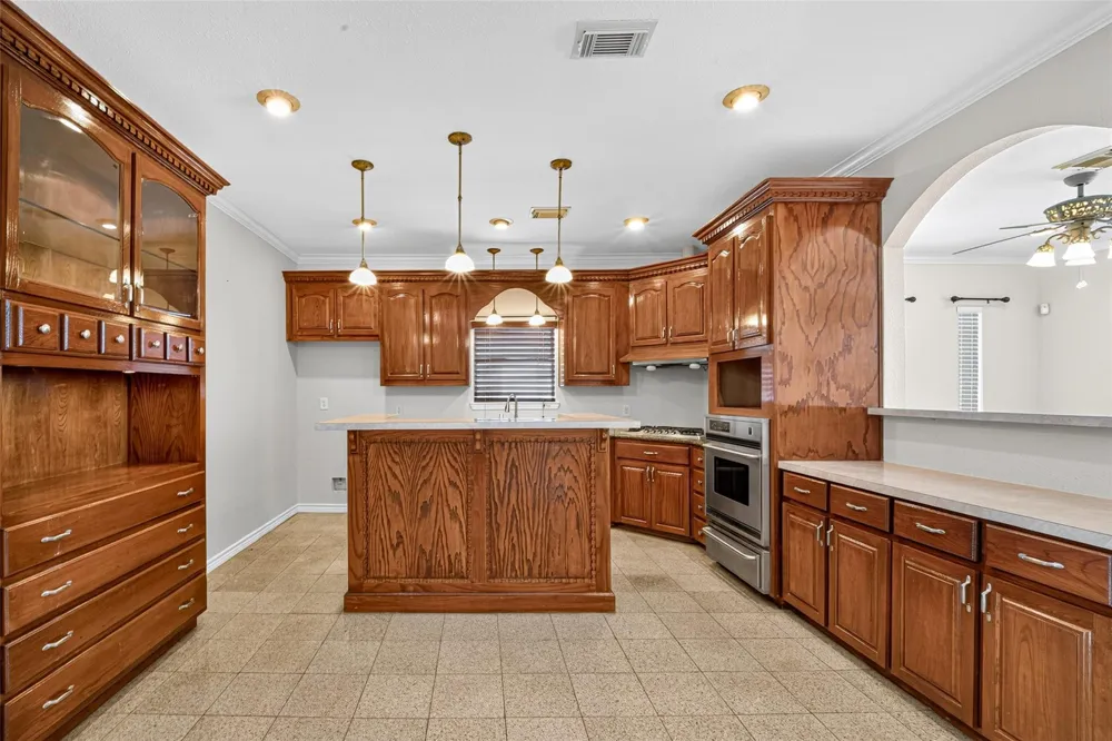 512 Bertloma Street Pasadena, TX 77502