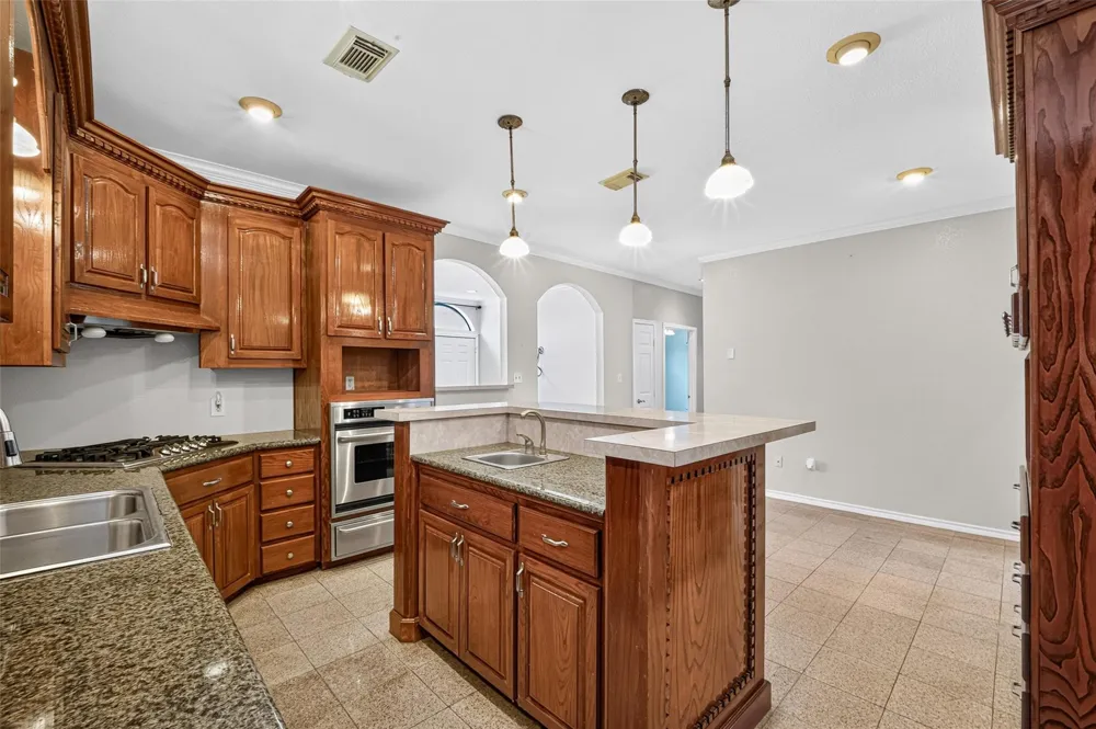 512 Bertloma Street Pasadena, TX 77502
