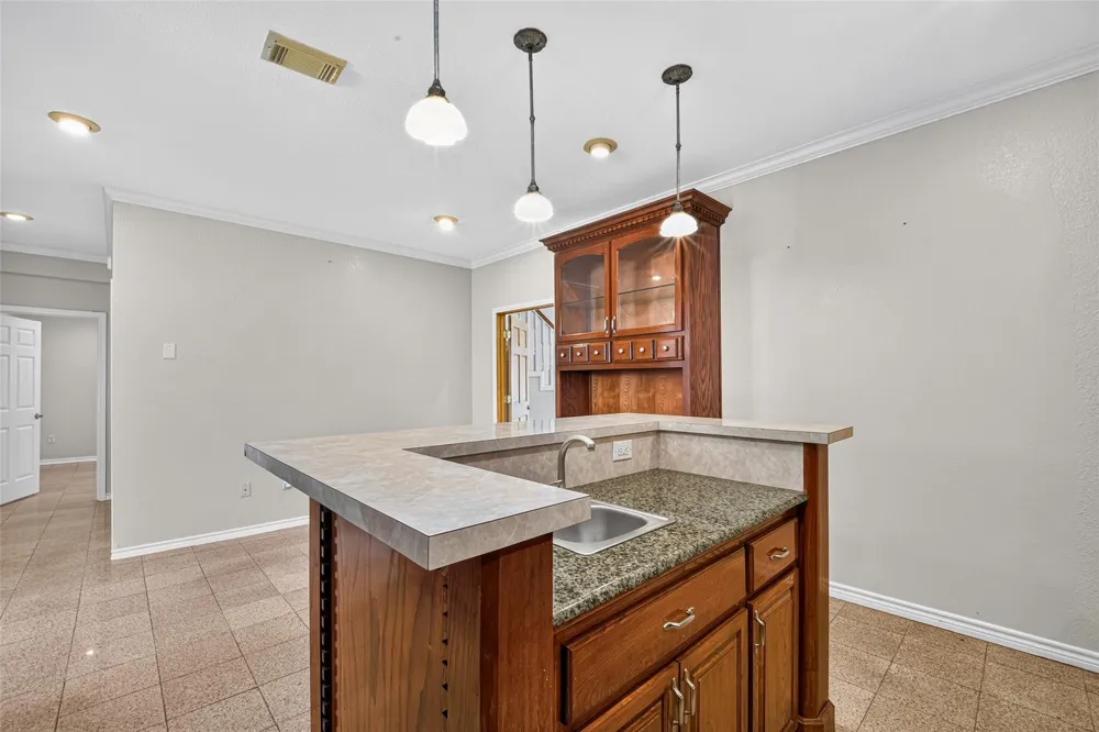 512 Bertloma Street Pasadena, TX 77502
