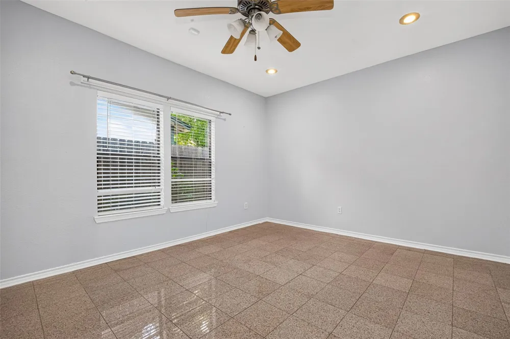 512 Bertloma Street Pasadena, TX 77502